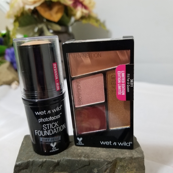 Lot of makeup Eyeshadow Palettes and Foundation stick bundle Wet n Wild - Picture 3 of 5